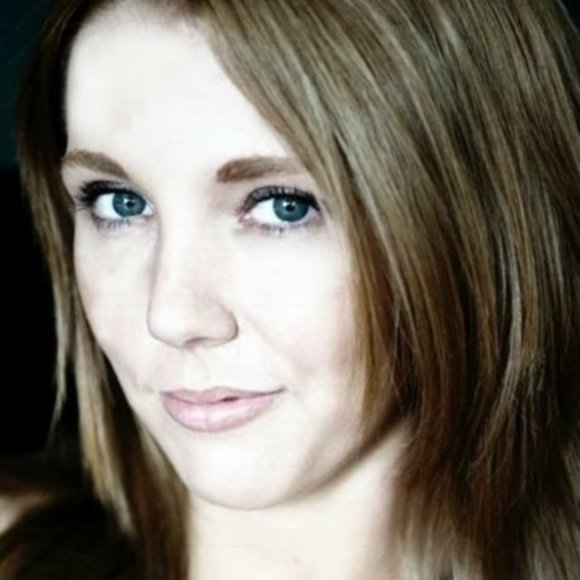 Meet your Posher, Cassandra - Picture 10 of 10